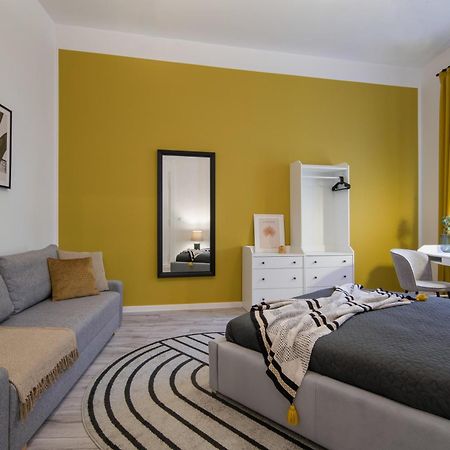 Wawelove Pilsudskiego - 3 Bedroom Apt. With Balcony And Free Parking! Cracovia Esterno foto
