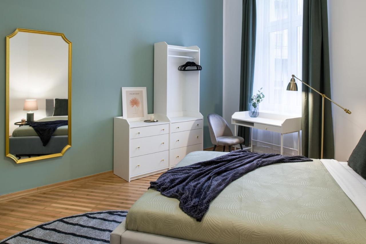 Wawelove Pilsudskiego - 3 Bedroom Apt. With Balcony And Free Parking! Cracovia Esterno foto