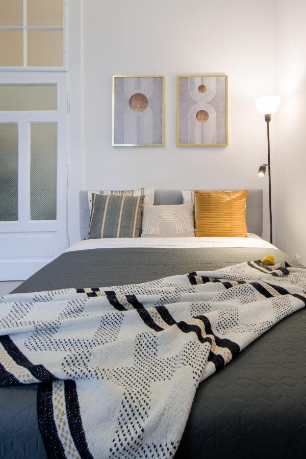 Wawelove Pilsudskiego - 3 Bedroom Apt. With Balcony And Free Parking! Cracovia Esterno foto